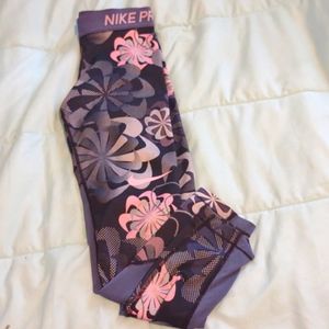 Girls Nike Dri-fit Leggings Size small